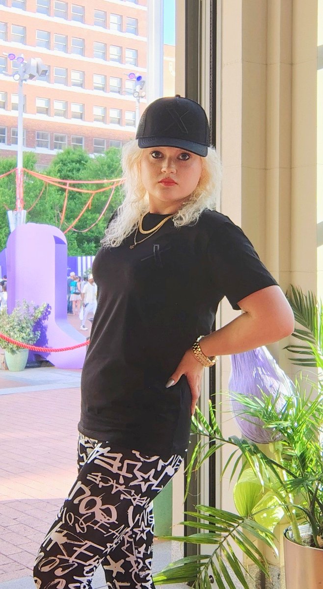 TeslaTexasGirl's tweet photo. @elonmusk excited to represent https://t.co/4RtVrVaIJ4 Merch! @XShop 👕🤳It's awesome! @teslatexasgirl I'll feature it in my fashion styles. Got that #XStyle🤳😎
#HeatherOliviaShannonMedia #ElonMusk #X #Tech #Fashion #Style #IoT #VideoEditor #New #Hollywood #XDeal #FortWorthTexas https://t.co/pihPoLcHAG