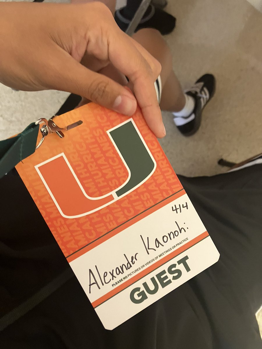 Alexander Kaonohi tweet media