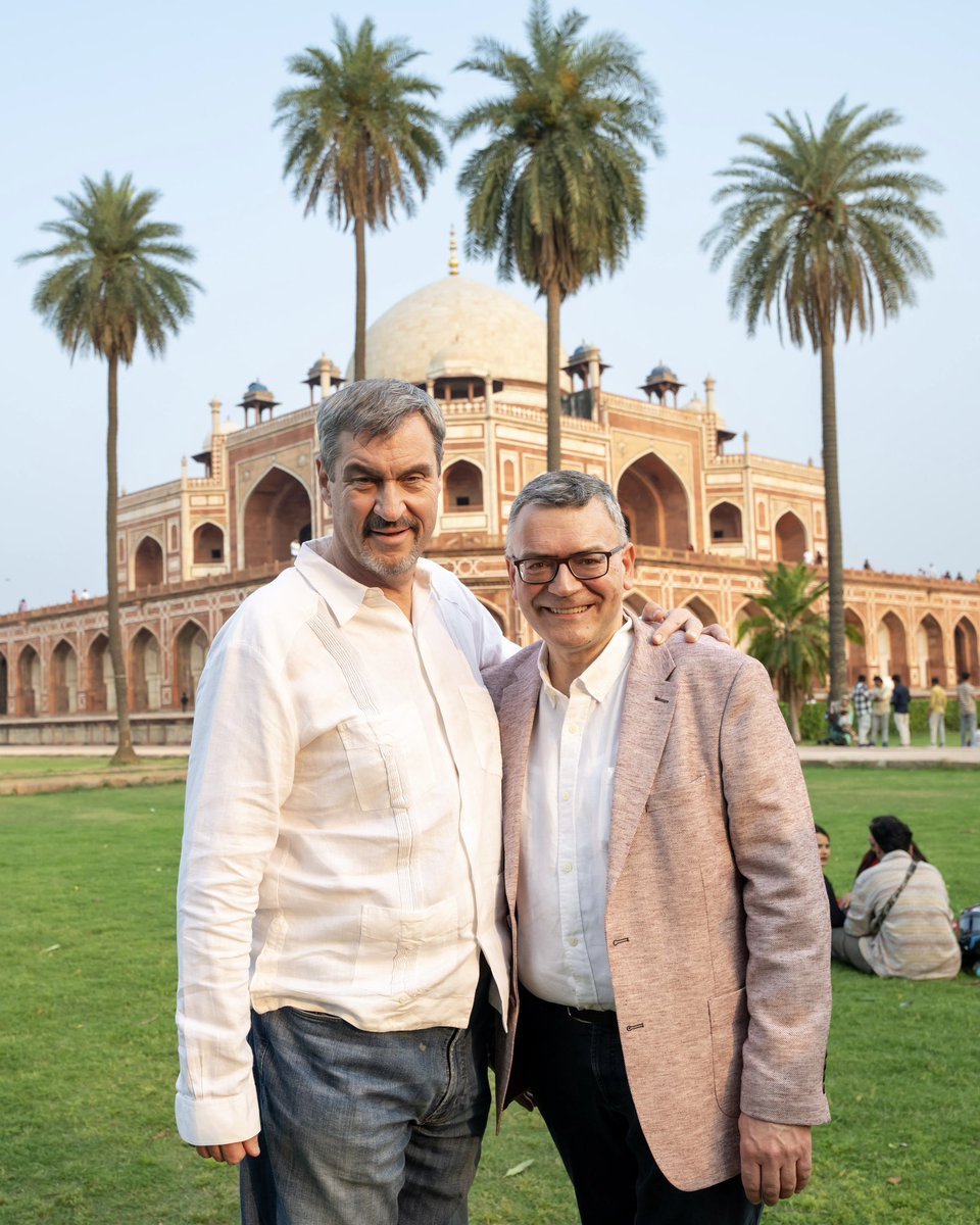 Markus Söder (@markus_soeder) on Twitter photo Weltkultur in Indien: Das #Humayun-Mausoleum ist ein imposanter Grabbau mitten in #NeuDelhi. Es ist quasi Vorbild für das Taj Mahal, knapp 100 Jahre älter und seit 1993 Weltkulturerbe. Erleben hier in #Indien sehr viele Eindrücke vom Land gemeinsam mit <a href="/fwhfreising/">Florian Herrmann</a>. Weltkultur in Indien: Das #Humayun-Mausoleum ist ein imposanter Grabbau mitten in #NeuDelhi. Es ist quasi Vorbild für das Taj Mahal, knapp 100 Jahre älter und seit 1993 Weltkulturerbe. Erleben hier in #Indien sehr viele Eindrücke vom Land gemeinsam mit <a href="/fwhfreising/">Florian Herrmann</a>.