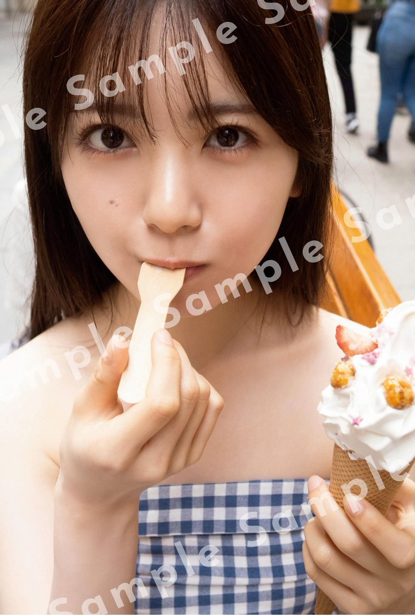 筒井あやめ 写真集 感情の隙間 直筆サイン入りパネル 乃木坂46 筒井あやめ 1st写真集 感情の隙間 - 光文社