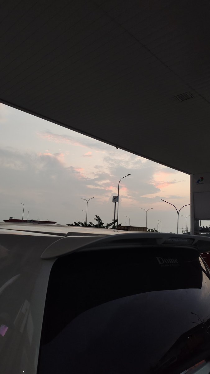bobostons's tweet photo. Early morn https://t.co/mfgJgJkKRN