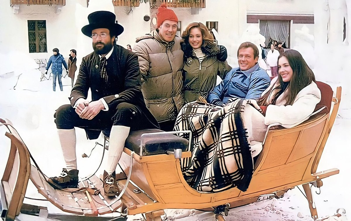 iamRobbinYoung's tweet image. Introduction to your Bond, James Bond community administrator, Robbin Young: I entered Playboy’s “Be a James Bond Girl” contest and was blessed to be selected by ‘Cubby’ Broccoli, Roger Moore, and Playboy’s Hugh Hefner to appear in the @007 #JamesBond film ‘For Your Eyes Only.’