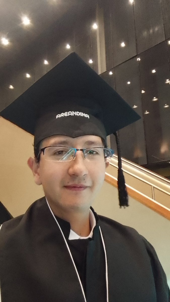 juancamilonara2's tweet photo. Mi grado 🧑‍🎓❤️ https://t.co/s6OIwMqF2U