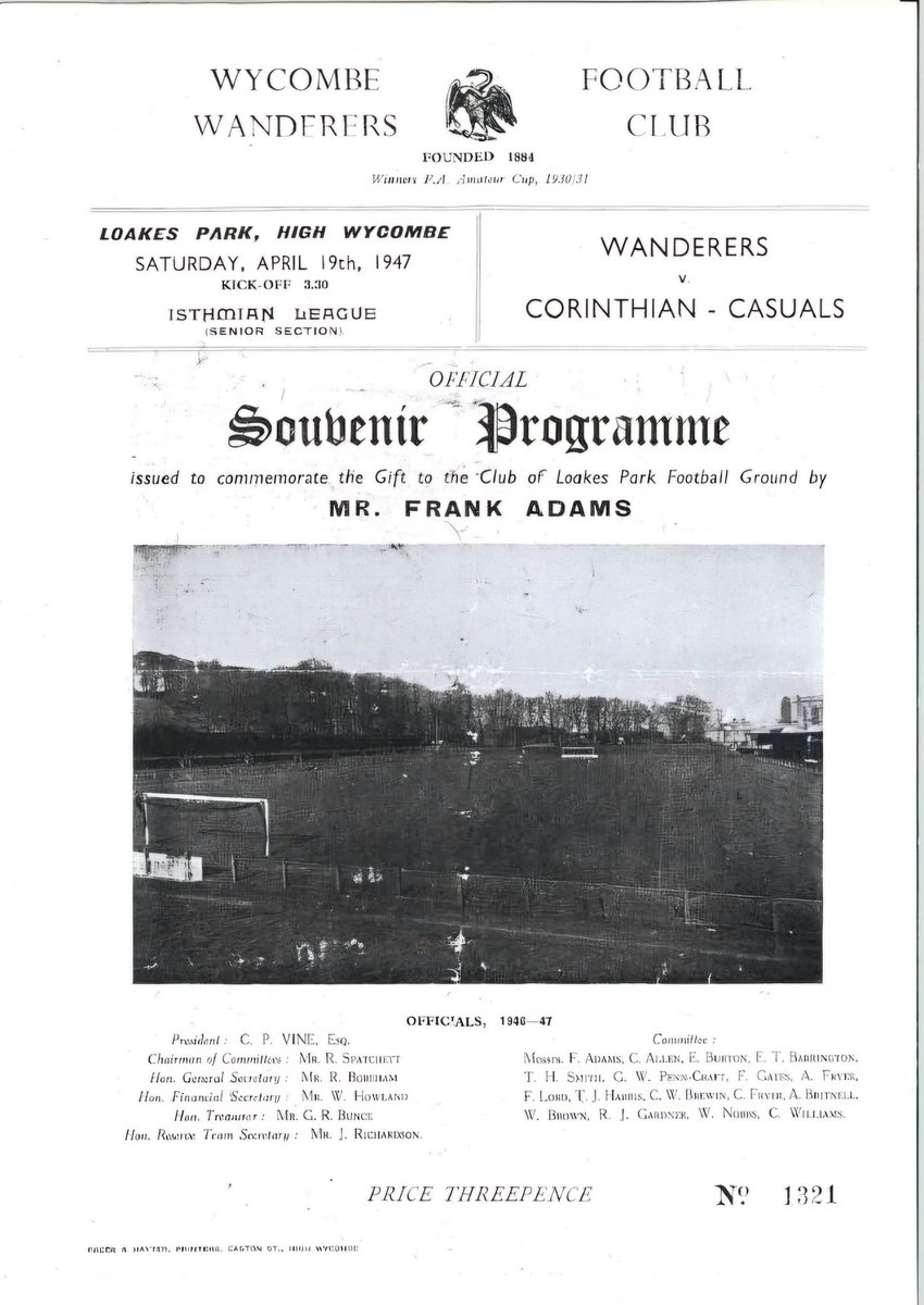 GasmanCOTN's tweet image. #OTD Saturday 14th April 1947
Frank Adams hands over the deeds of Loakes Park to Wycombe Wanderers. His forward thinking and generosity will forever be embedded in the history of the Club 💙