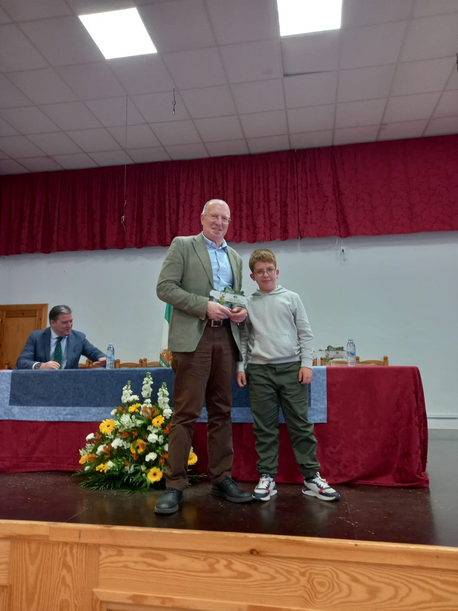 Fundación Progreso y Salud (@fprogresoysalud) on Twitter photo 🏅Los escolares del Colegio Público Rural Zalabí, #Granada, han elegido a <a href="/xdopazo/">Joaquin Dopazo</a>, director de nuestra Plataforma de Medicina Computacional, 'Andaluz Ilustre 2025'. "Hay mucho futuro en los más jóvenes", ha dicho al recibir el galardón.
<a href="/ClinicalBioinfo/">Platform of Computational Medicine</a>
lc.cx/oLrMSN 🏅Los escolares del Colegio Público Rural Zalabí, #Granada, han elegido a <a href="/xdopazo/">Joaquin Dopazo</a>, director de nuestra Plataforma de Medicina Computacional, 'Andaluz Ilustre 2025'. "Hay mucho futuro en los más jóvenes", ha dicho al recibir el galardón.
<a href="/ClinicalBioinfo/">Platform of Computational Medicine</a>
lc.cx/oLrMSN