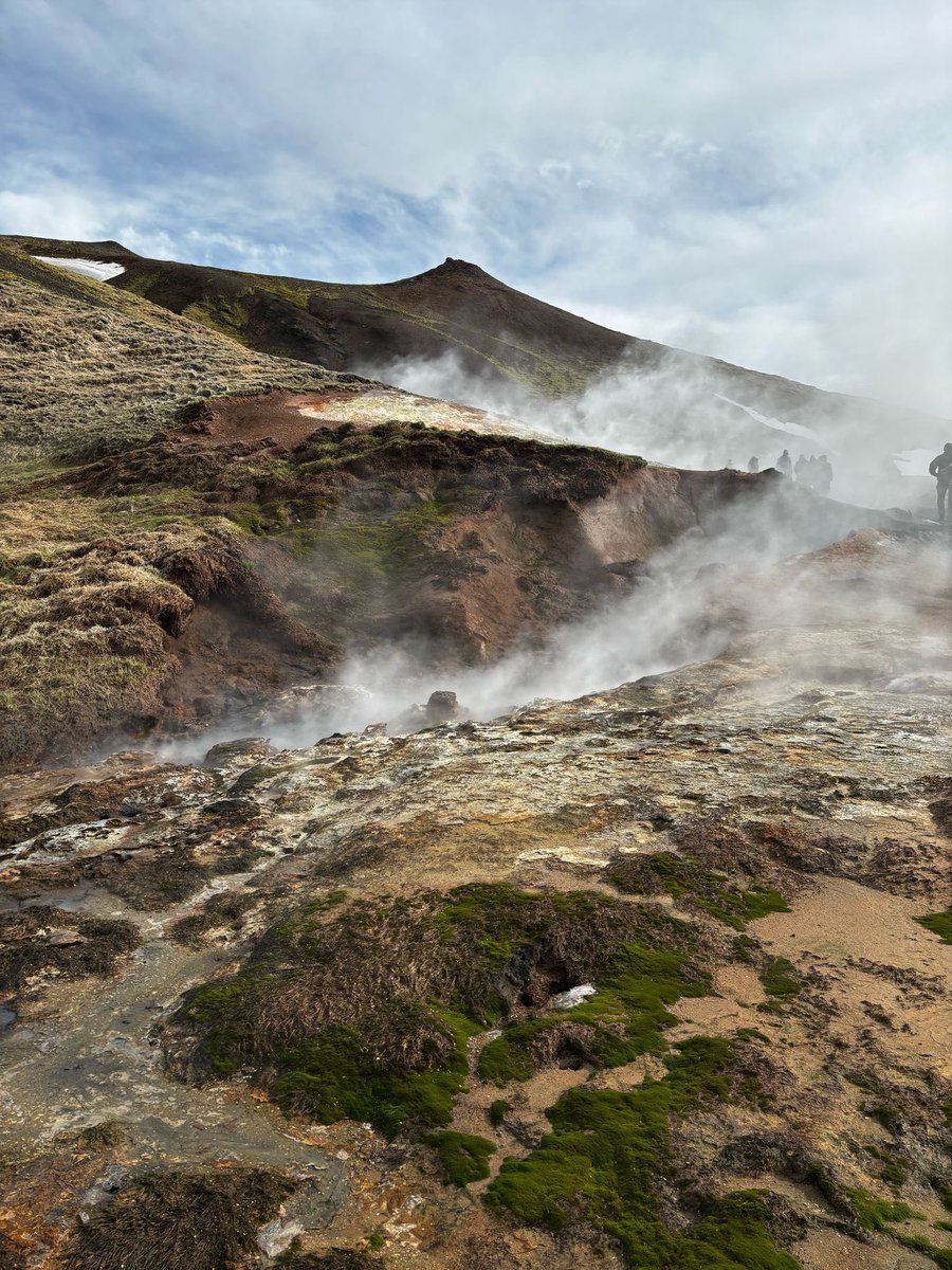 GeographyPC's tweet image. Yesterday we visited a stunning volcanic crater, Hveradalir, a geothermal area, a lava tunnel with spectacular icicles and saw recent lava with fascinating rippled formations from eruptions in 2021 in the Nattagi valley. Reykjavik our location tomorrow!