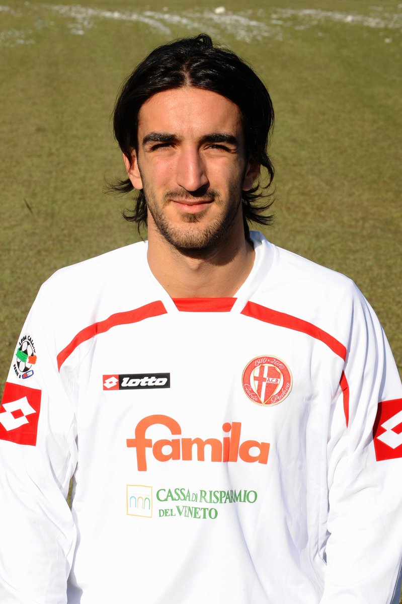 Serie C (@seriecofficial) on Twitter photo "Moro" per sempre nei nostri cuori ๐
La Serie C ricorda con affetto e commozione Piermario Morosini, scomparso 13 anni fa durante Pescara-Livorno
Cresciuto nelle giovanili dell'Atalanta, in carriera ha vestito, tra le altre, le maglie di <a href="/LRVicenza/">L.R. Vicenza</a> e <a href="/PadovaCalcio/">Calcio Padova</a>
#SerieCNOW "Moro" per sempre nei nostri cuori ๐
La Serie C ricorda con affetto e commozione Piermario Morosini, scomparso 13 anni fa durante Pescara-Livorno
Cresciuto nelle giovanili dell'Atalanta, in carriera ha vestito, tra le altre, le maglie di <a href="/LRVicenza/">L.R. Vicenza</a> e <a href="/PadovaCalcio/">Calcio Padova</a>
#SerieCNOW