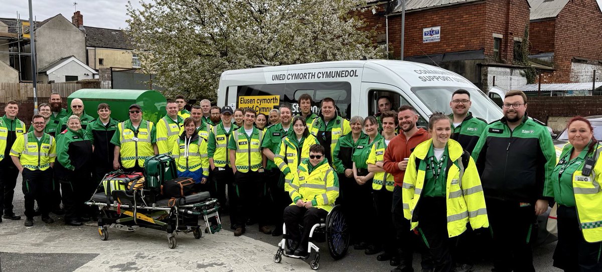 A busy weekend of volun-tourism with <a href="/SJACymru/">St John Ambulance Cymru</a> 

🏉 Friday - Urdd Rugby 7’s in Cardiff
⚽️ Saturday - Cardiff City FC
🏃‍♀️🏃 Sunday - Newport Marathon

Great to work alongside volunteers from across the country ☺️ see you all next year!