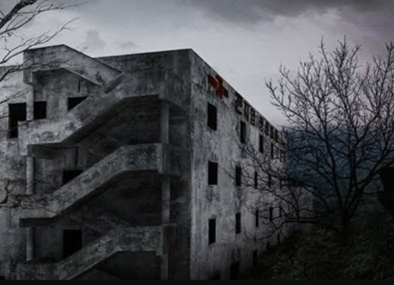 martabakismissu's tweet image. RUMAH SAKIT JIWA GONJIAM: Kisah &amp;amp; Misteri Kelam Dibaliknya

Sebuah bangunan terbengkalai di Korea Selatan yang terkenal angker. Gonjiam menyimpan berbagai rumor dan legenda urban menyeramkan semenjak ditutup secara misterius pada tahun 1990-an.