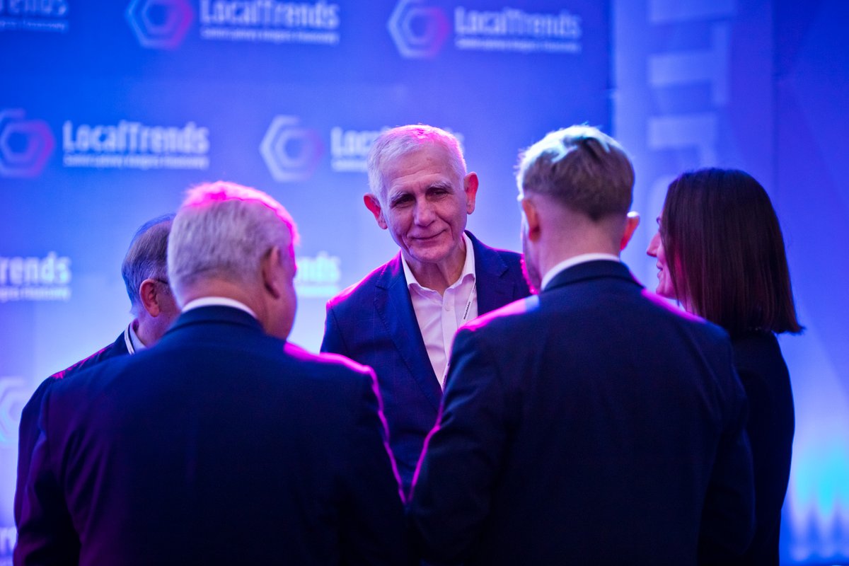 Local Trends tweet media