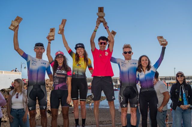 Pedro Rodríguez y Elena Cerdeña revalidan el título de campeones en la Magma Bike Maratón 2025: una edición épica bajo lluvia, viento y fuego. bit.ly/42vyiQS