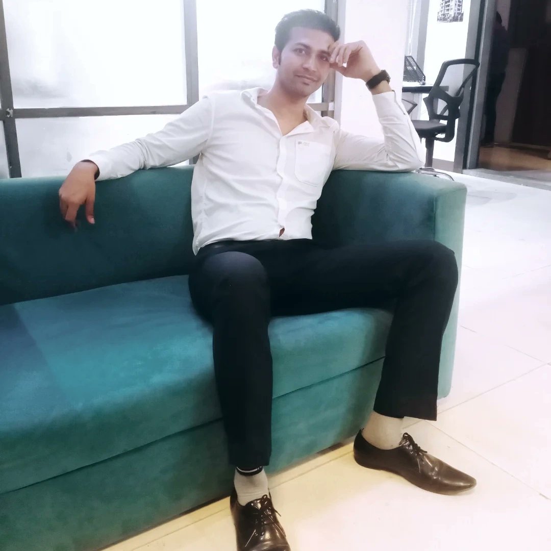 AshishRatna's tweet photo. ##Marathi serial @zeemarathiofficial (Satvi mulichi stavi mulgi )my look office employe 📸🎥🎬🙏#zeemarathi https://t.co/J7cqsEAcCO