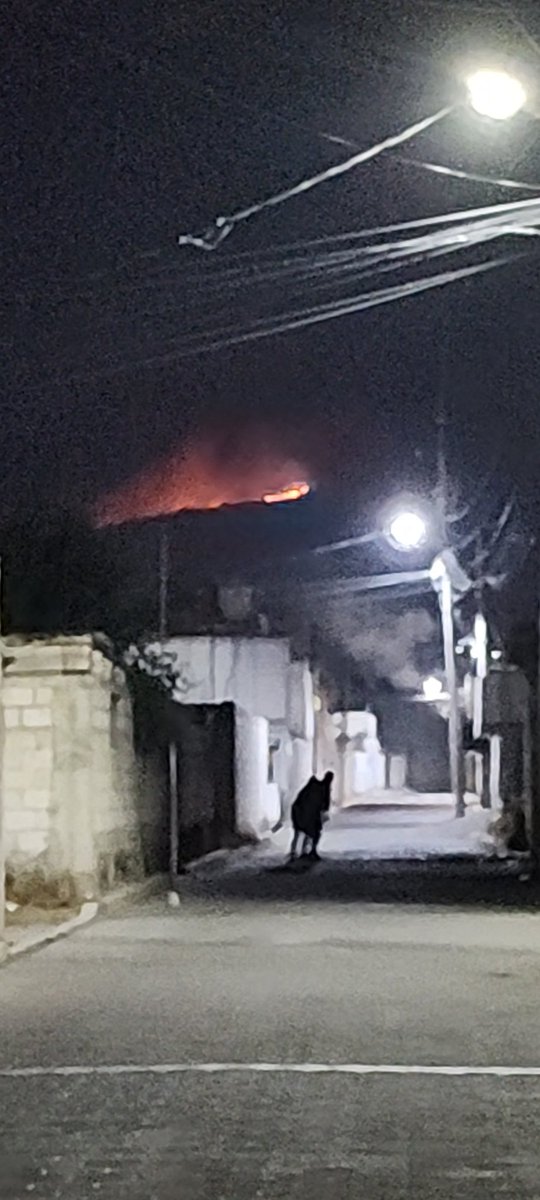 como_el_mar's tweet photo. @CONAFOR el #Citlaltepec se incendia en este momento. Por favor ayuda @Gob_Puebla @BOMBEROSPUEBLA https://t.co/fJOsnpsBB7