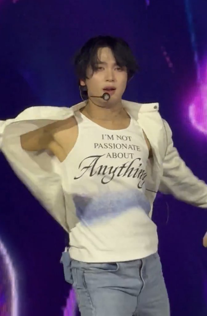 this tank top on haechan 🫠