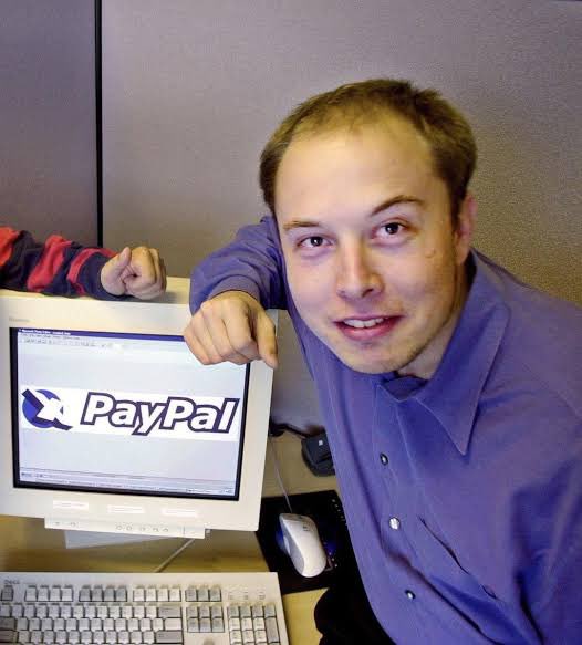 kaji_sijo's tweet image. Alifukuzwa na wenzie walio anzisha Paypal mpaka kumiliki Teknolojia kubwa ya anga duniani. NEVER GIVE UP
-
Safari ya mafanikio ni ndefu ina siri kubwa sana
Swali ni namna gani Elon Musk mzaliwa wa South Africa alikuwa tajairi namba moja na apata vipi pesa kupitia anga? yaani…