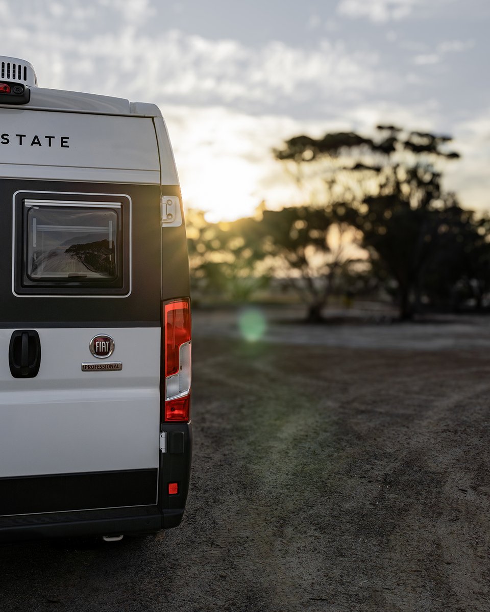 gointerstate's tweet image. Is this the best rest stop in WA? ⁠
⁠
Views of the Stirling Range and incredible sunset. Stop in on your way to the National Park. 🌲⁠
⁠
📍Louis&apos; Lookout Rest Area⁠
⁠
gointerstate.com.au