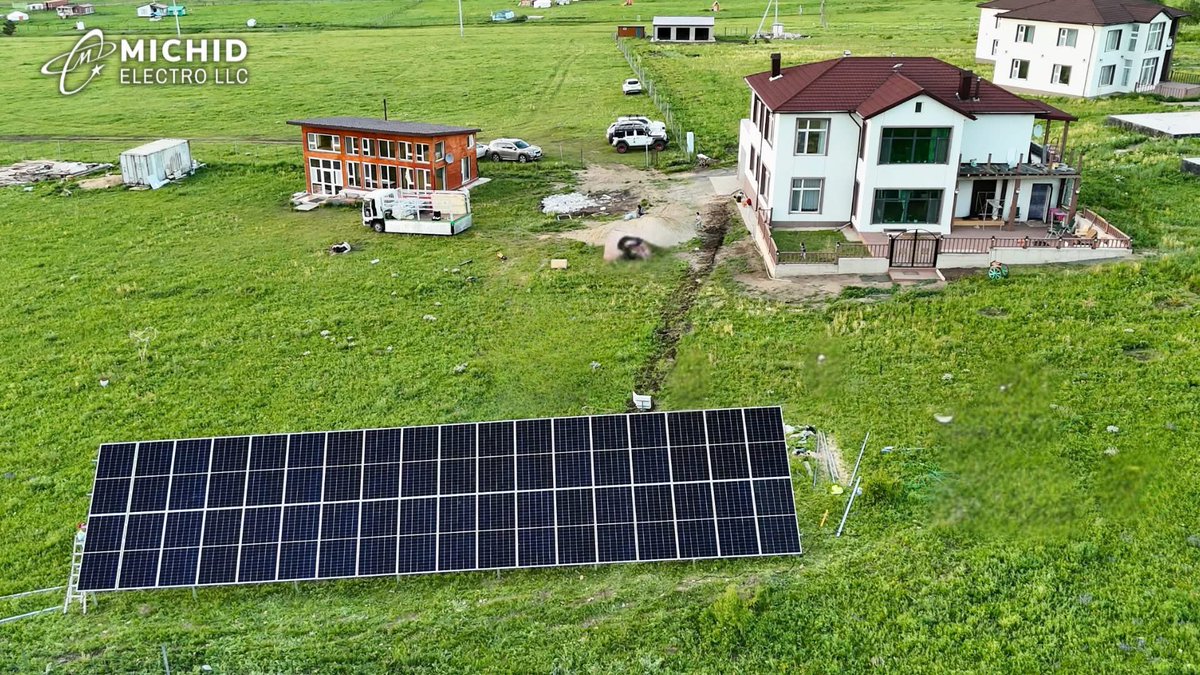 Энэ гоё арга байшт 🧐

Мичид-Электро ХХК гэдэг компани Аргүнтэд 20 кВт-ын чадалтай хосолмол нарны эрчим хүчний систем айлд угсарч өгчээ. Тэр айл нь Цахилгаан түгээхтэй худалдах, худалдан авах гэрээгээ байгуулж.

2025 оны 03 сард 3680 кВт,ц цахилгаан эрчим хүч үйлдвэрлэн 2180