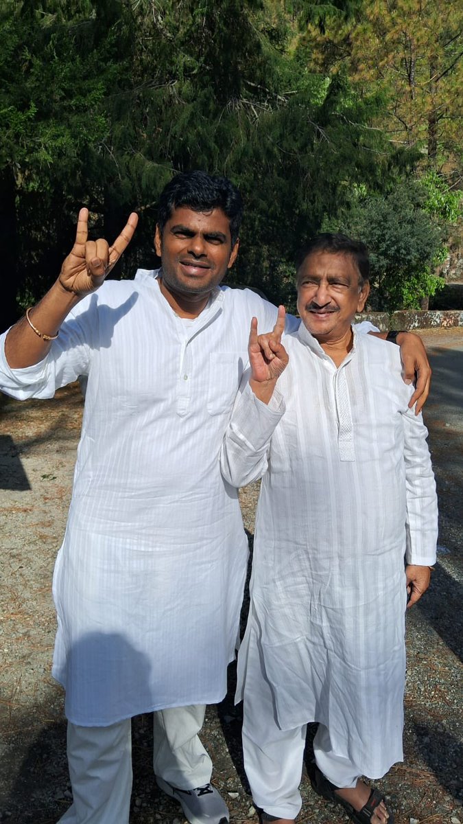Vinoj P Selvam (@vinojbjp) on Twitter photo Good to see Thiru <a href="/annamalai_k/">K.Annamalai</a> on his spiritual journey. May Mahaavatar Baba ji bless him abundantly. And also the Baba mudhra excites the <a href="/rajinikanth/">Rajinikanth</a> fan in me. Good to see Thiru <a href="/annamalai_k/">K.Annamalai</a> on his spiritual journey. May Mahaavatar Baba ji bless him abundantly. And also the Baba mudhra excites the <a href="/rajinikanth/">Rajinikanth</a> fan in me.
