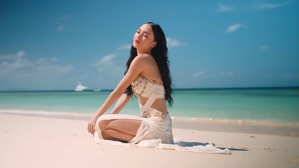 she is so HOT !!!!

#ACBonifacio | <a href="/BonifacioAc/">ac</a>