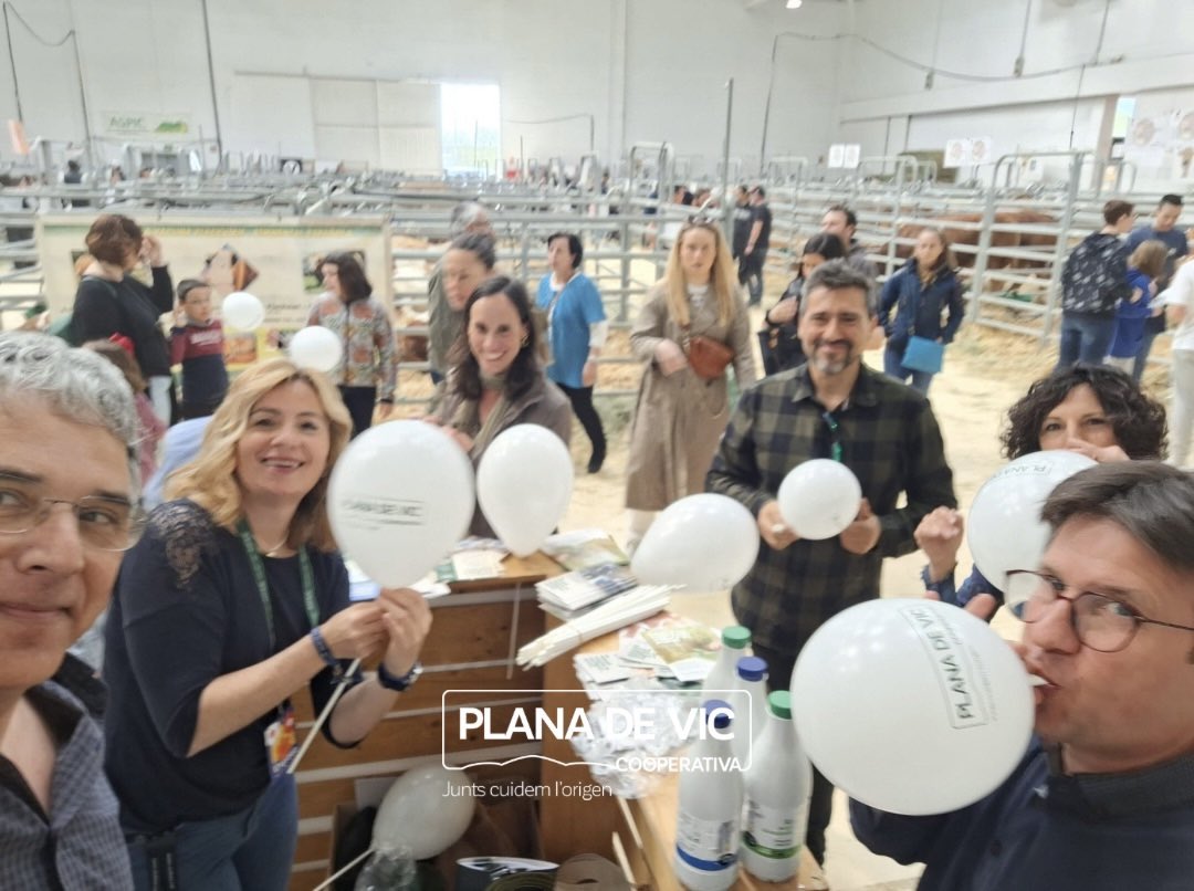 Plana de Vic (@coplanadevic) on Twitter photo Des de la Cooperativa volem donar les gràcies a totes les persones que ens heu visitat durant aquests dies al nostre estand del <a href="/MercatRam/">Mercat del Ram</a> . També volem fer un agraïment especial a tot l’equip que ho ha fet possible.
Ens emportem bons moments i converses enriquidores! #vic Des de la Cooperativa volem donar les gràcies a totes les persones que ens heu visitat durant aquests dies al nostre estand del <a href="/MercatRam/">Mercat del Ram</a> . També volem fer un agraïment especial a tot l’equip que ho ha fet possible.
Ens emportem bons moments i converses enriquidores! #vic