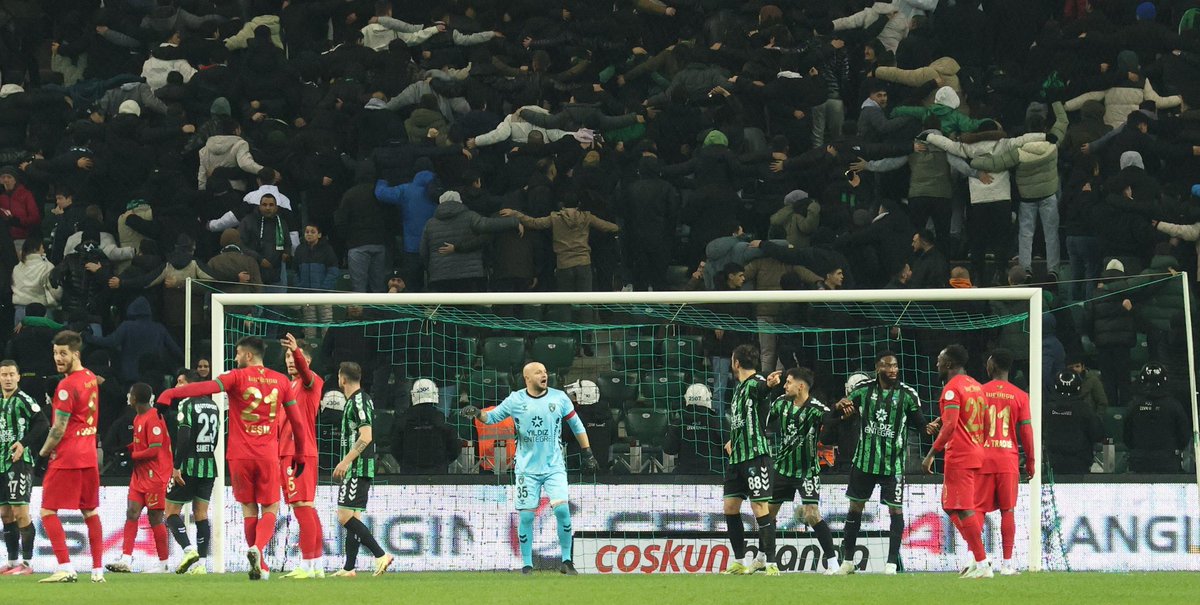 #İnönüYeşilSiyah