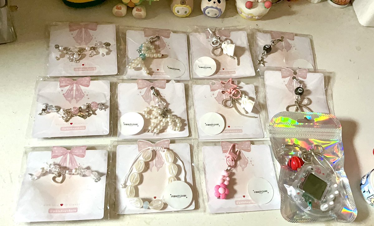 sells - interest check ! 
hii guys aku lagi open order keychains, bagcharm, straphone, bracelets &amp; tamagochi  ‼️start from 5k ‼️ aja yaaaa.
📍semarang 
💌 reply for detail info

#zonauangᅠᅠᅠ  #zonajajanᅠᅠ