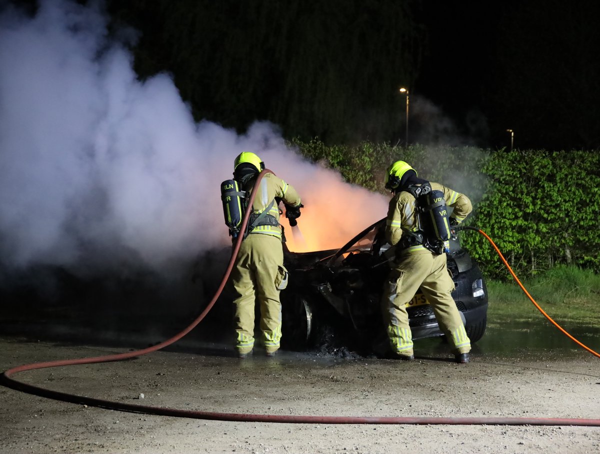 Auto uitgebrand op parkeerplaats in Siebengewald