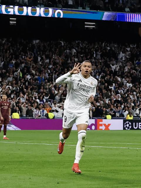 𝘼𝙣𝙣𝙭𝙨 tweet media