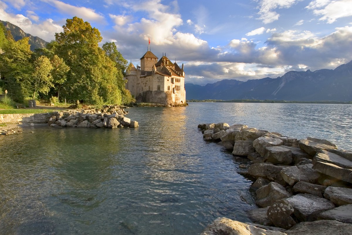 KevinGrangier's tweet photo. 222 ans de rattachement avec la Confédération suisse.
🥳🎊🎂🎈🥂🎉

Vaudois, un nouveau jour se lève ! En ce 14 avril 2025, notre canton célèbre le 222e anniversaire de son rattachement libre et souverain avec la Confédération suisse.

Vive le Pays de Vaud, vive la Suisse ! ☀🇨🇭 https://t.co/qrq2nqxXAA