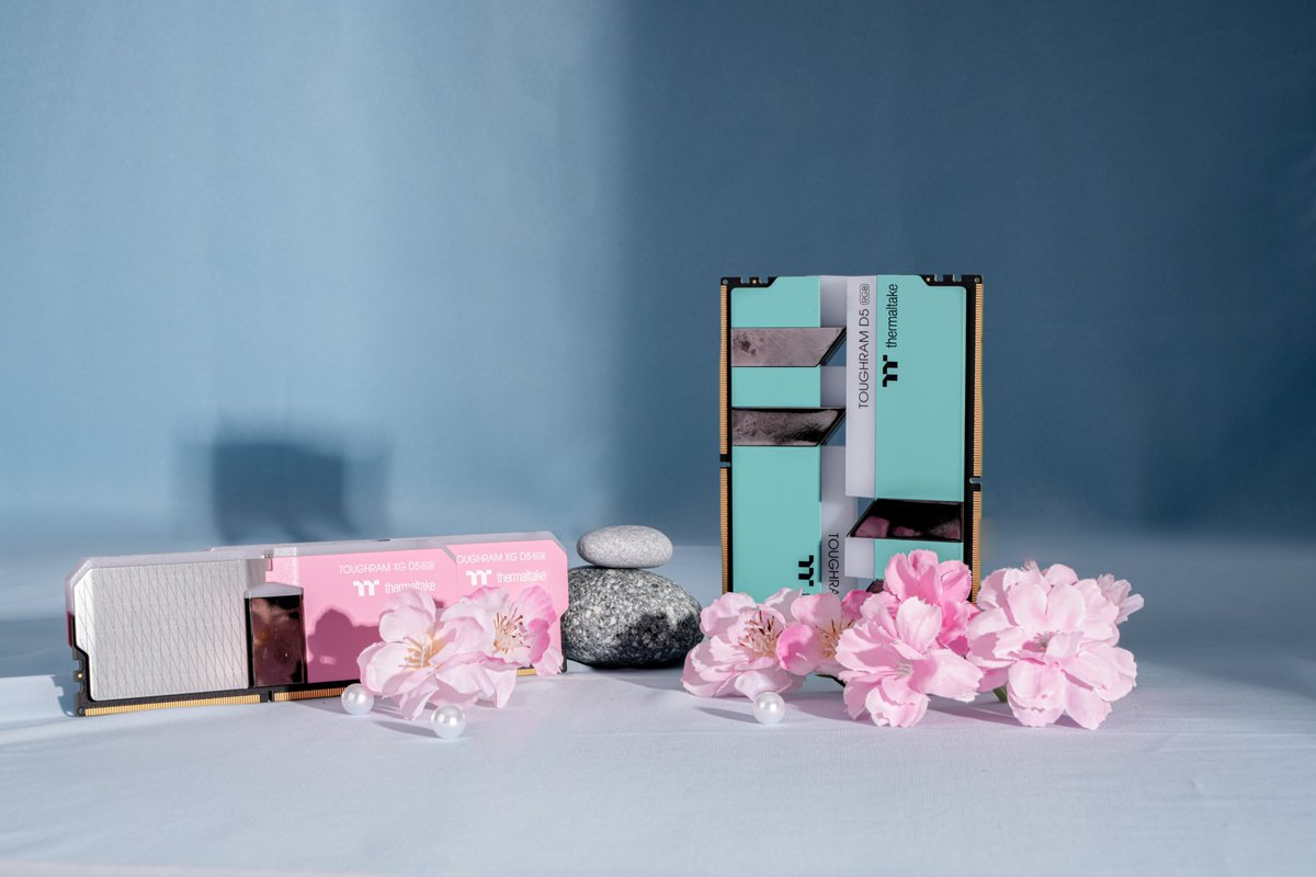 ThermaltakeInc's tweet photo. Spring vibes, tech edition! 📷 Bubble Pink and Turquoise bring fresh colors to your build. Which one matches your style? ✧˚ ༘ ⋆｡♡˚

#Thermaltake #toughramxgrgbd5 #memoryddr5 #thermaltakegaming #pcgaming
#CherryBlossom #sakura #pinkgaming #whitegaming #pink #snow https://t.co/Pqa8lzgePu