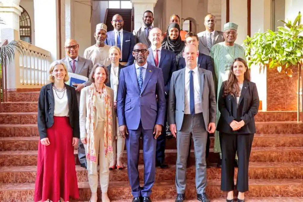 It was a week full of interesting exchanges and visits in a challenging context. Thank you Min. Diop for the fruitful discussion about #Mali and the region, together with Special Envoys from #Netherlands and #Germany and Charge ai of Luxemburg
<a href="/AbdoulayeDiop8/">Amb. Abdoulaye Diop</a>  
#Belgium