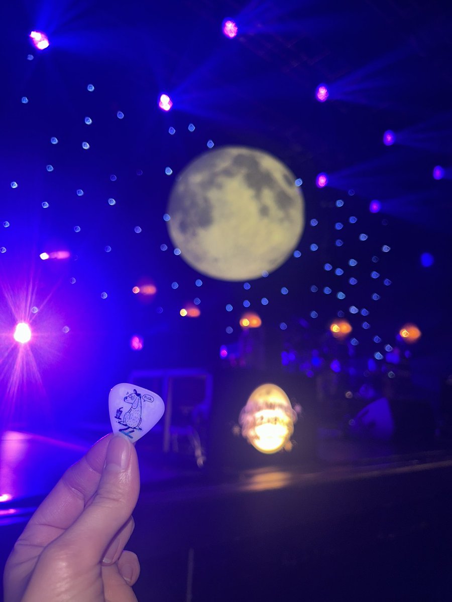 masa110804's tweet photo. MOON tour  初日で最後のライブだったけど、久々ワンマン楽しかった〜
ライブ前にヒロカズさんピック投げてくれたのキャッチできた〜かわいい〜
久々にピックゲット！！ https://t.co/bPm3SG8yf6