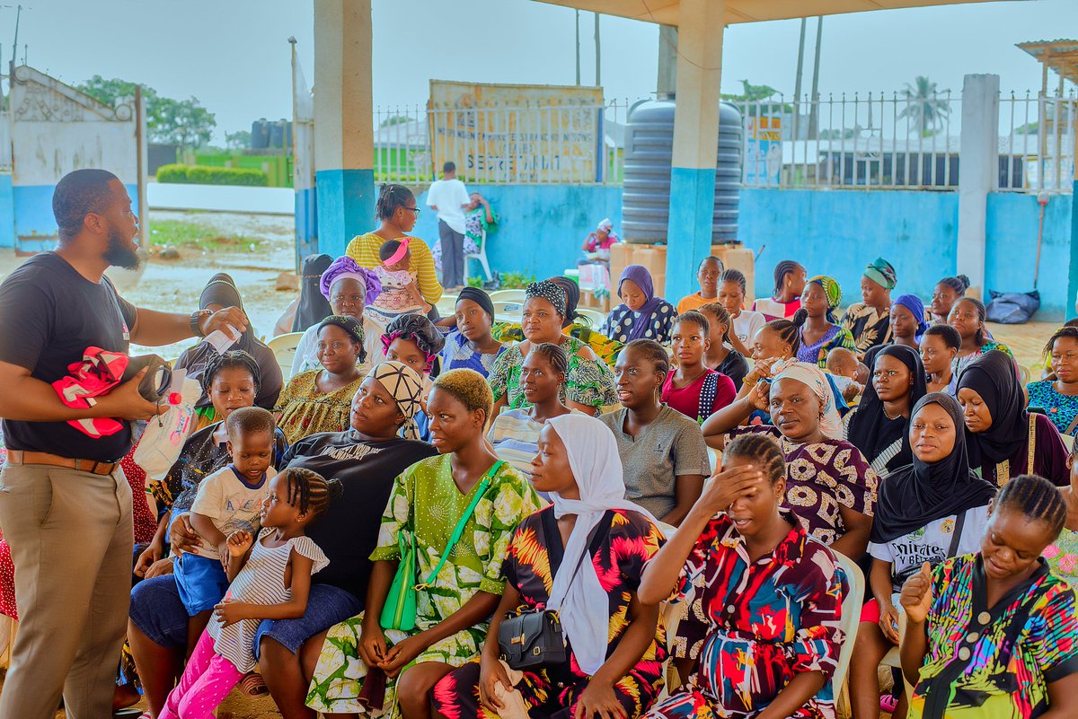 milecentfdn's tweet photo. Did you know that maternal mortality rates are still a significant concern in many communities? 

On Saturday, we served 107 pregnant women in Likosi, bringing us closer to our goal of reducing maternal mortality.

 #MilecentFoundation #MaternalHealth #antenatal https://t.co/Eo5X8eBb2E