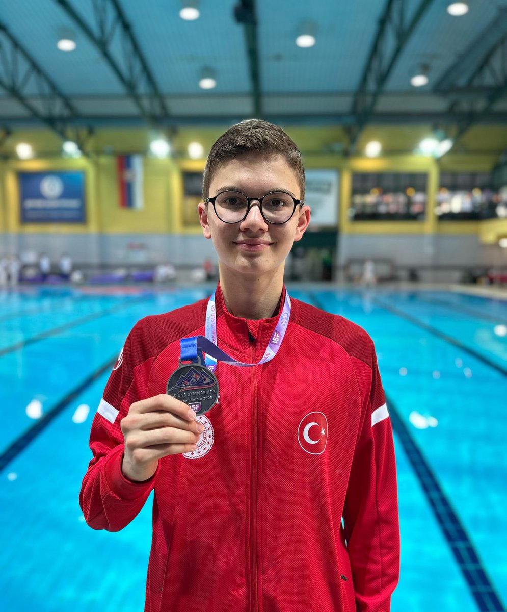 🌍DÜNYA İKİNCİLİĞİ: TED MERSİN KOLEJİ🌍

4-14 nisan 2025 tarihlerinde Sırbistan'da düzenlenen ISF U15 Gymnaside Dünya Okul Sporları Yüzme Şampiyonasında TED Mersin Koleji Öğrencimiz, Milli Yüzücümüz SARPER TAZE 400 metre Serbest'te 4:04,02'lik derecesiyle DÜNYA İKİNCİSİ olmuştur.