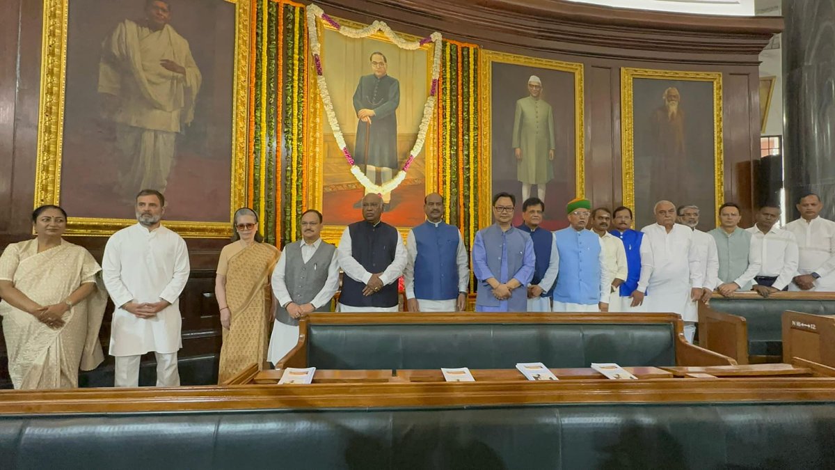 RSS ने संविधान का स्वागत नहीं किया। कांग्रेस ने उसे अपनाया और जीवित रखा।
#JaiBhimJaiCongress