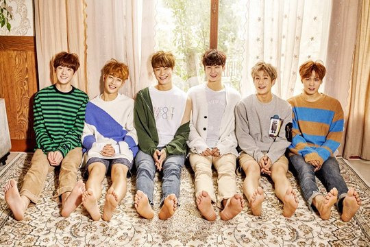 Astro_EW330's tweet photo. #아스트로 3년 만에 단독 콘서트
The 4th ASTROAD [Stargraphy]

오랜만이에...
🔗https://t.co/GMVuPafaUr
🔗https://t.co/eu5epQ3Z0x
🔗https://t.co/pBeddGWxhd
🔗https://t.co/Et8xrKBzVW

#ASTRO https://t.co/Y8nodX9Pnb