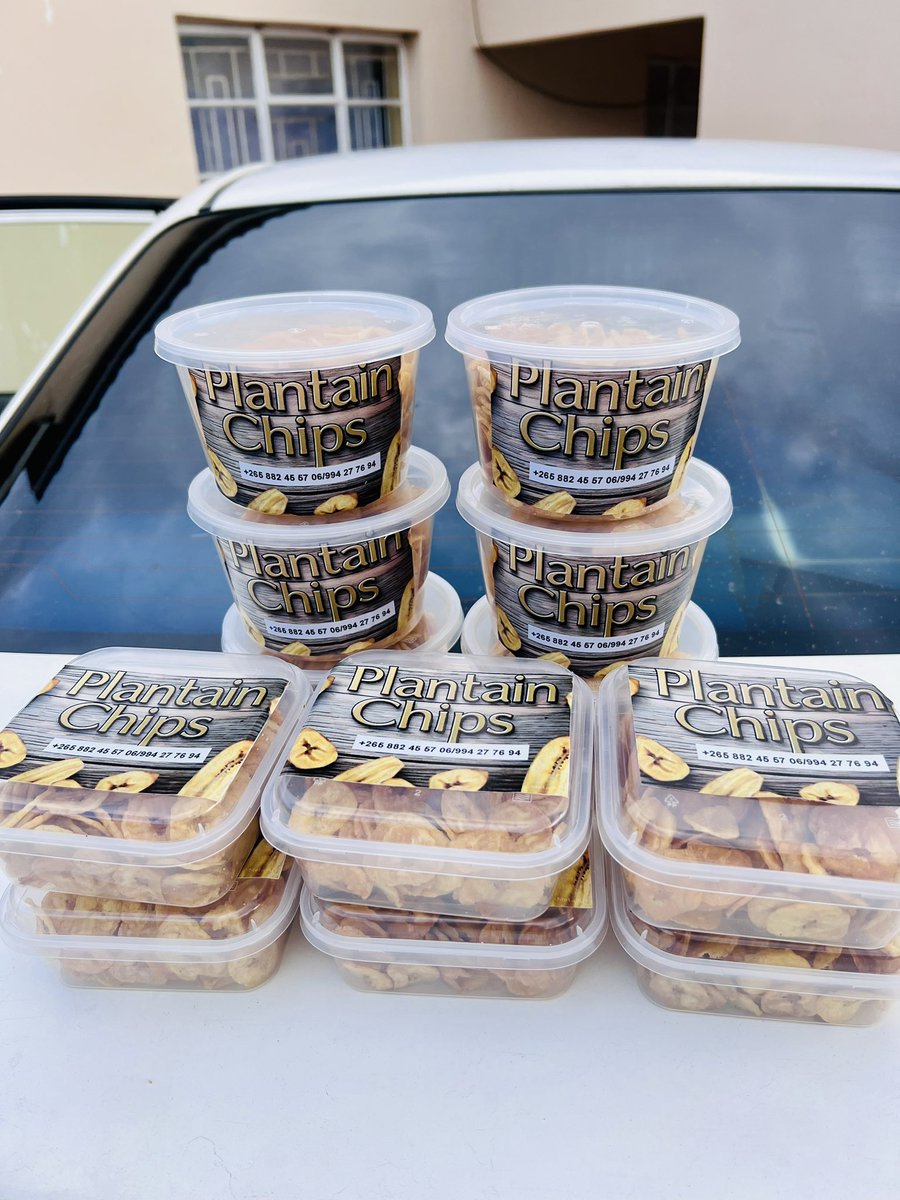Temwahnani's tweet photo. Crispy plantain chips and fresh plantains for sale!! 
K5000 for the big containers 
K3000 for the small containers
K800 for each fresh plantain
📍Blantyre Chinyonga but we also send wherever you are. Call or WhatsApp 0994277694 https://t.co/bwoxOeNWog