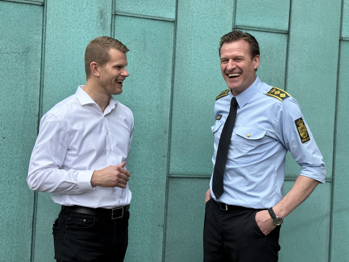 DANSK POLITI tweet media