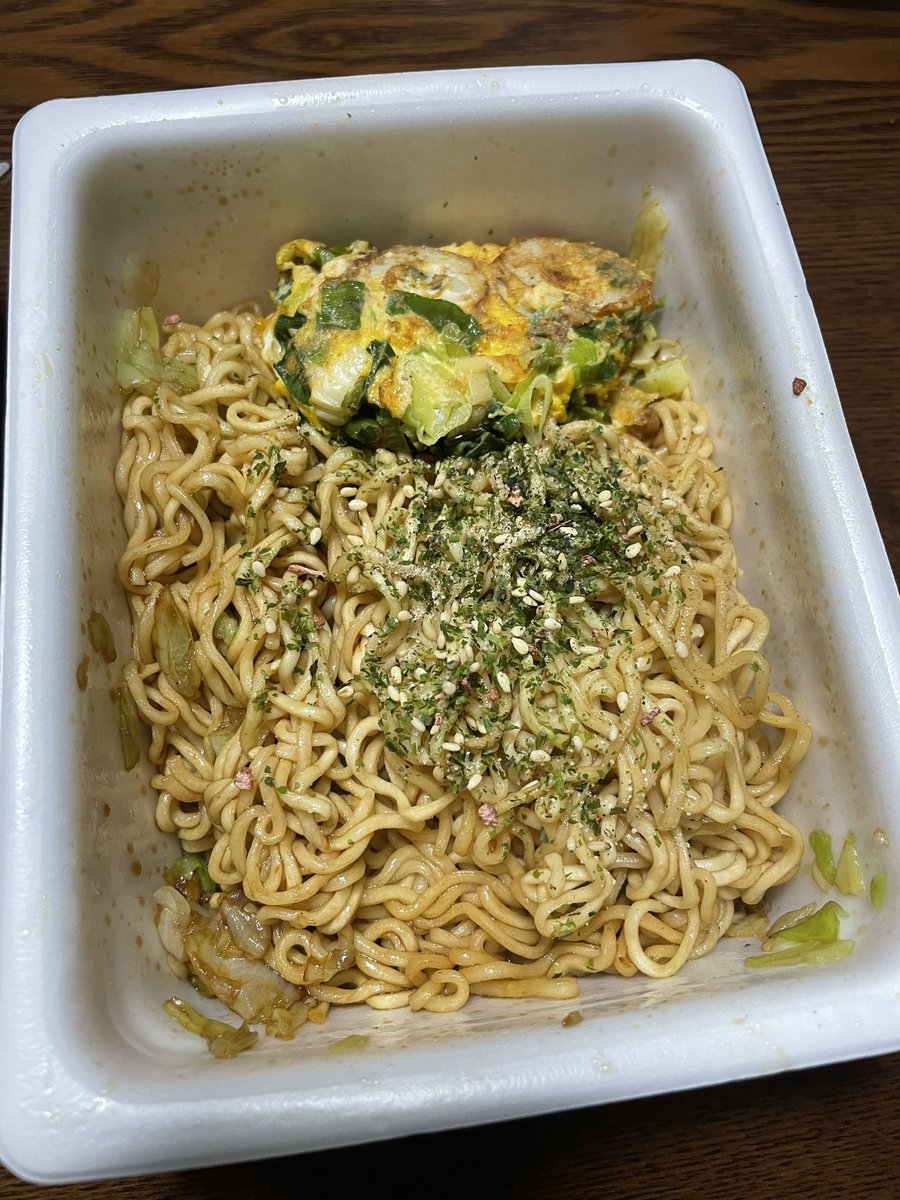 2食目のチャレンジ
朝ごはんに出されたタマゴを添えて
アクスタは当たりませんでした
 #50周年アクスタチャレンジ