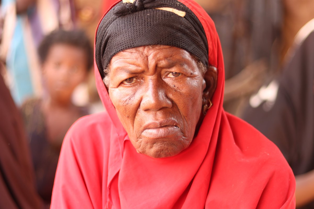 DRCSomali's tweet photo. Suspending humanitarian aid has real, devastating consequences in #Somalia 
It threatens lifesaving services in IDP camps—putting millions at risk of hunger, disease &amp; displacement. Urgent funding is needed to prevent a deeper crisis. 
#HumanitarianCrisis #LifesavingAid https://t.co/M3D4Ffj2mM