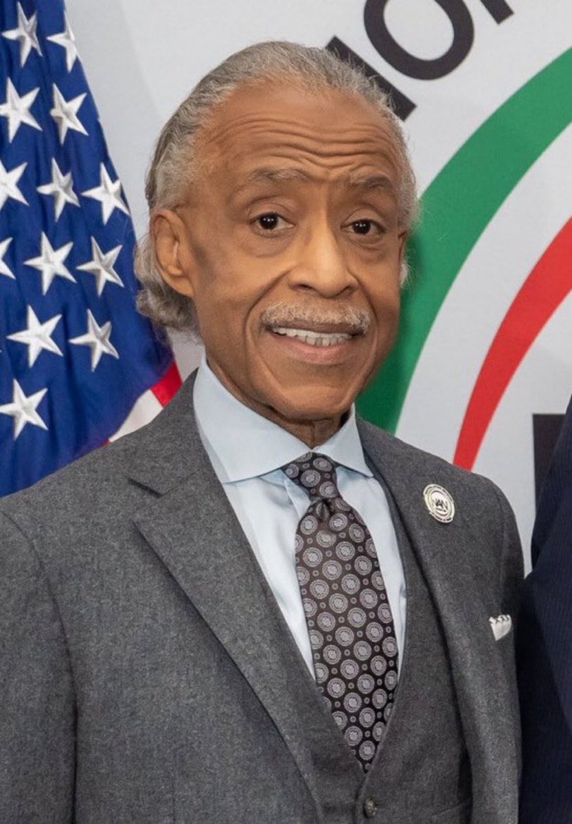 TrumpBoy23's tweet photo. How would you describe this man in one word? https://t.co/2igDR89q1N