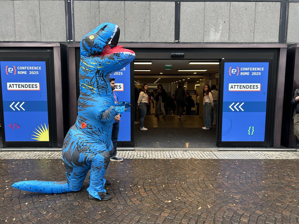 CodemotionIT's tweet photo. Ready for #CodemotionRome! 🦖 https://t.co/vfYLygipUC