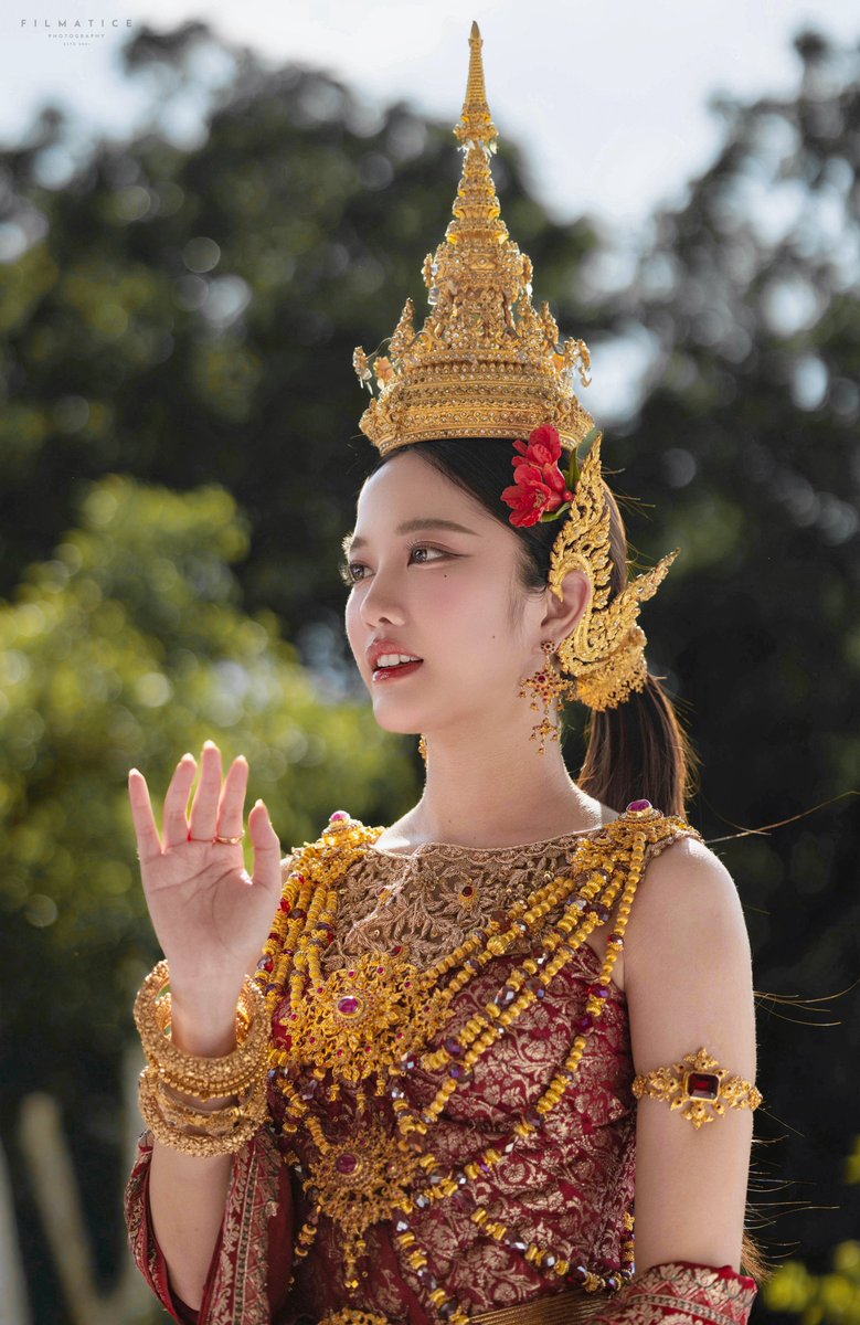 filmatice's tweet photo. ลงมาที่พื้นโลกยังไงคะ

FREENBECK SONGKRAN CTW
#SongkranCTWxFB
#srchafreen https://t.co/udBqPg4oMv