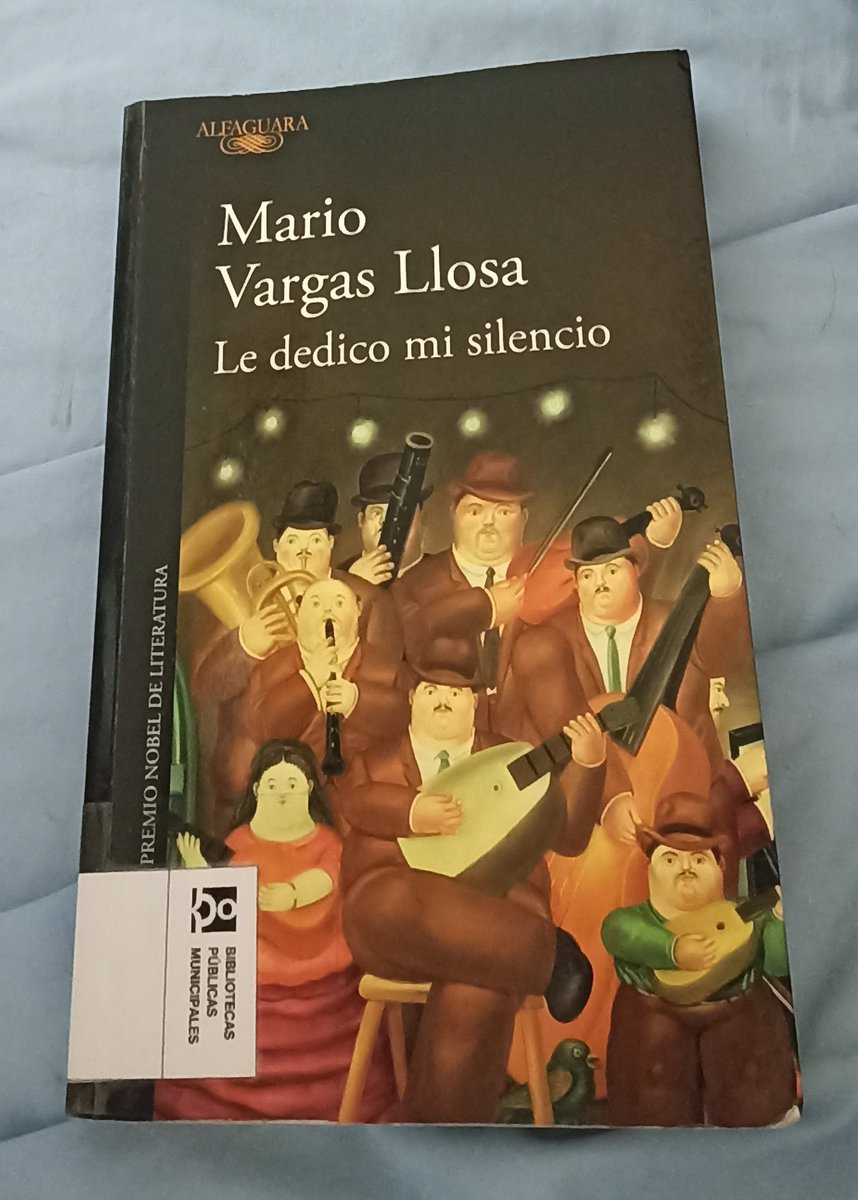 Hoy desperté en #Madrid a las 06:00 para terminar "Le dedico mi silencio" de MVLL y luego fui al móvil y me encuentro con la fatal noticia del fallecimiento del escritor. 
Hoy sus libros de mi biblioteca recibirán mucho cariño. QEPD
<a href="/AlvaroVargasLl/">Álvaro Vargas Llosa</a> <a href="/morganavll/">Morgana Vargas Llosa</a> 
#MarioVargasLlosa