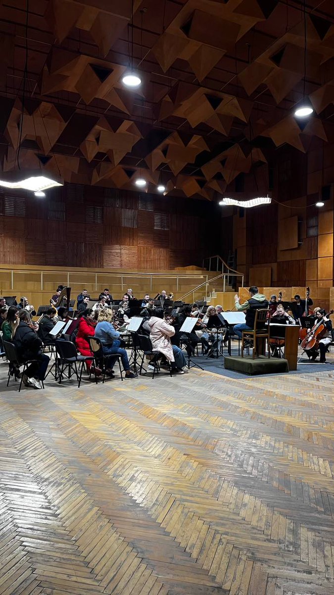 teleradiomd's tweet photo. 🎻 Pregătirile sunt în toi pentru „O seară pe Bosfor”!
#TRM #ReușimÎmpreună https://t.co/hhrdpAK4IS
