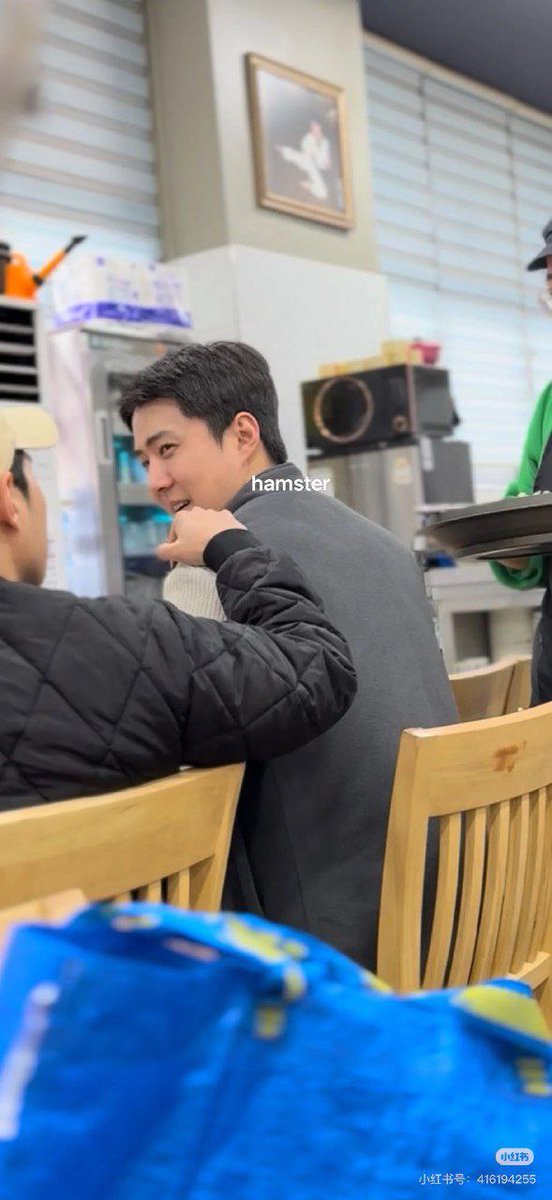 اولین عکس از سهون 31 ساله 😍
فدای لپات بشم جوجه شکم‌پر من 
#EXO #SEHUN #세훈
<a href="/weareoneEXO/">EXO</a> <a href="/layzhang/">Lay Zhang</a> <a href="/B_hundred_Hyun/">Baekhyun_EXO</a>