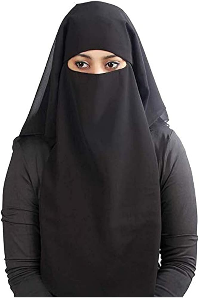 Algunas seguidoras me han criticado que proponga prohibir en España el niqab. Lo hacen con la mejor de las intenciones, pero creo que equivocadas. La única razón por la que una mujer tenga que vestir así en público es por ser mujer. Es una obligación en su cultura. Es más, si tú