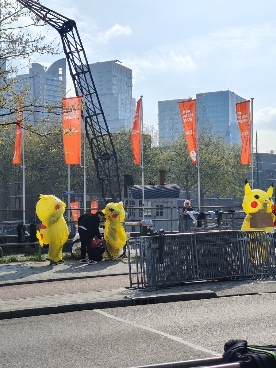 Simon | UnlockThePicture tweet media