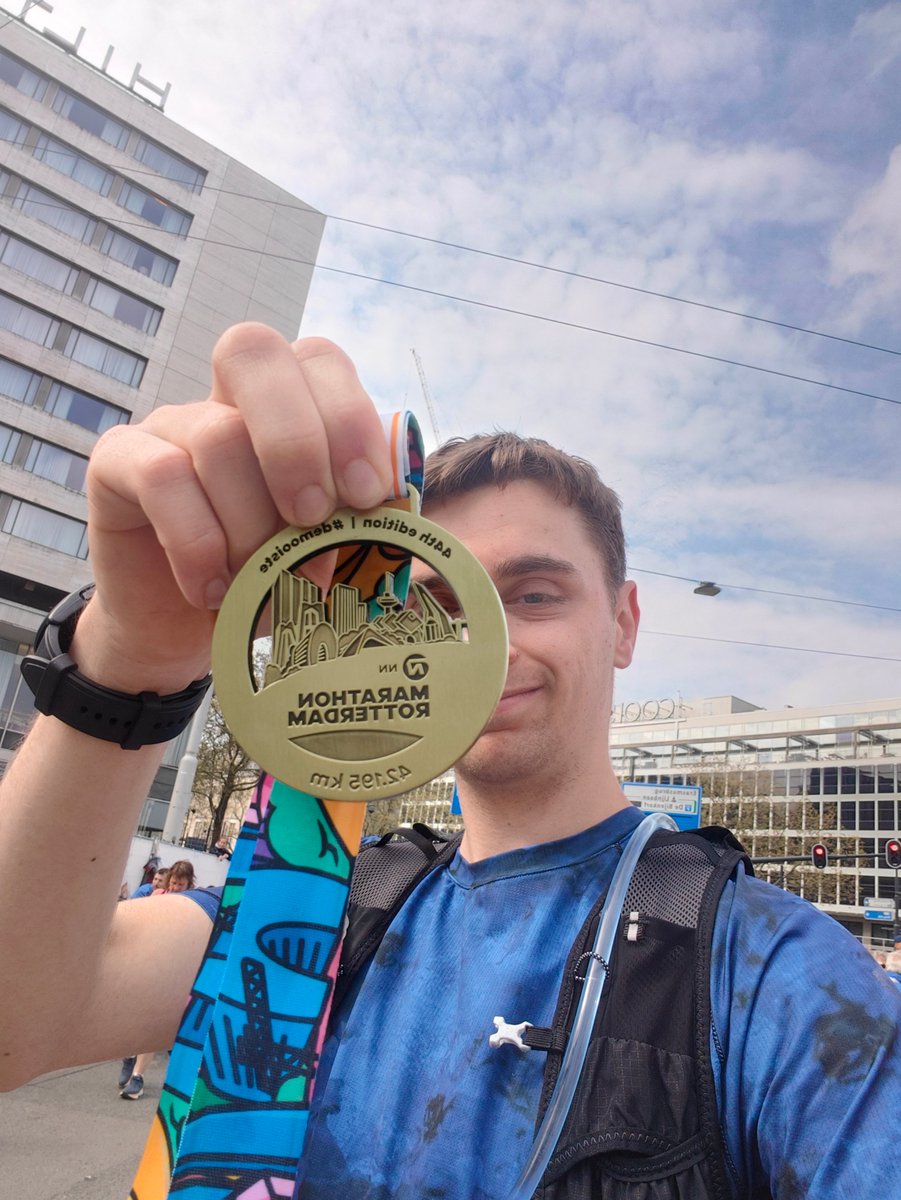 Simon | UnlockThePicture tweet media