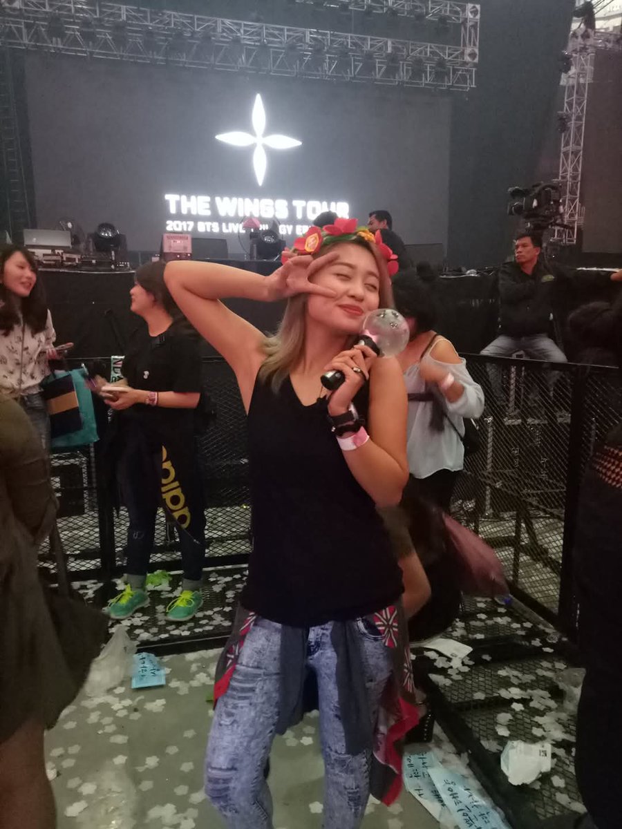 eijichelle's tweet photo. My 2015 > 2017 self is so proud of you 2025

Epilogue
WINGS 1&amp;2
HOTS D1&amp;2

Naiiyak pa rin ako 🥺 it's been so long BTS 💜

#HOPE_ON_THE_STAGE_TOUR_Manila https://t.co/VtAEqiqIxd